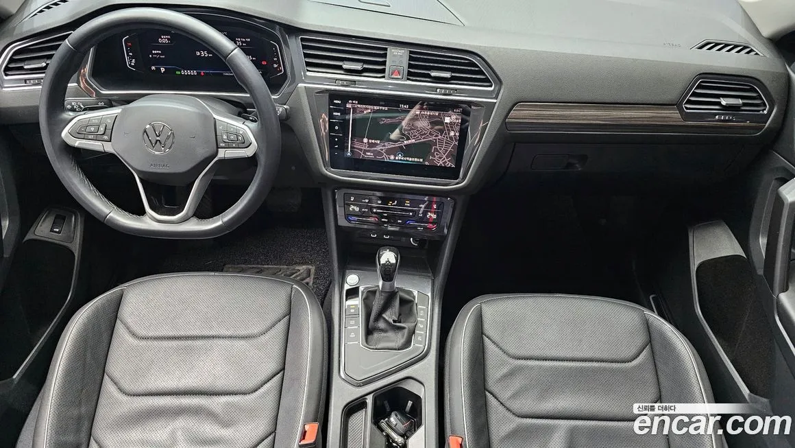Volkswagen Tiguan — фото 7