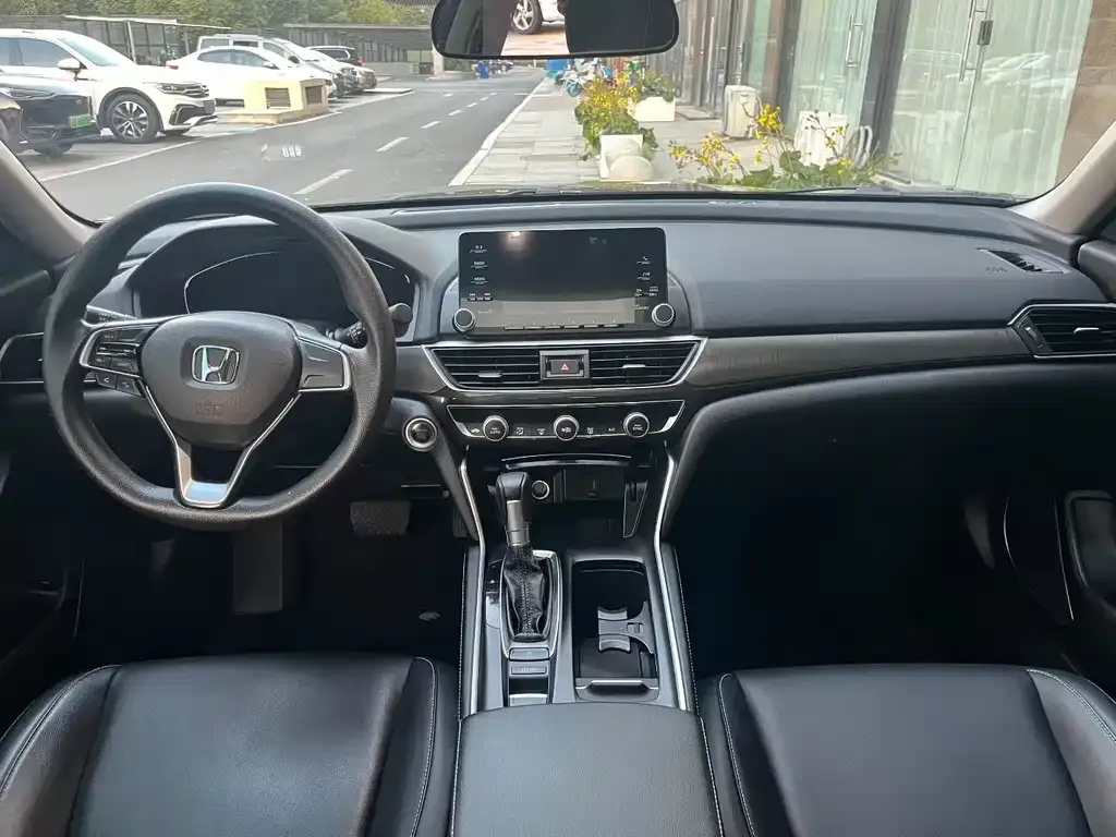 Honda Inspire — фото 9