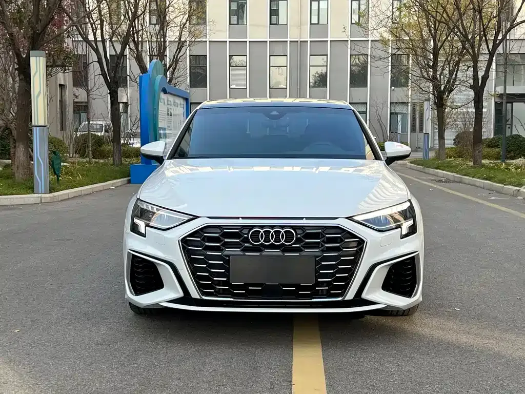Audi A3 — фото 2