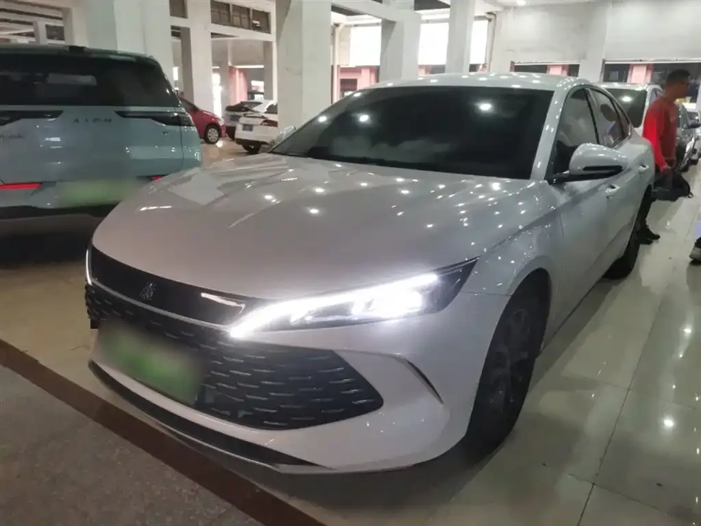 BYD Qin L — фото 1