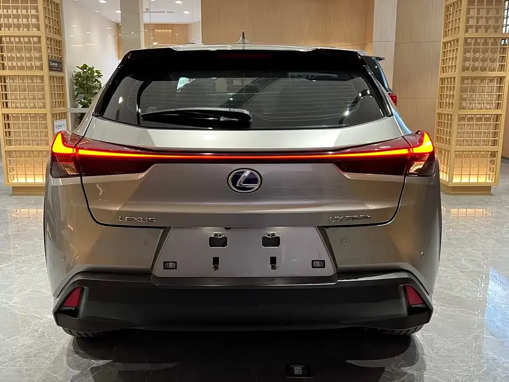 Lexus UX — фото 6