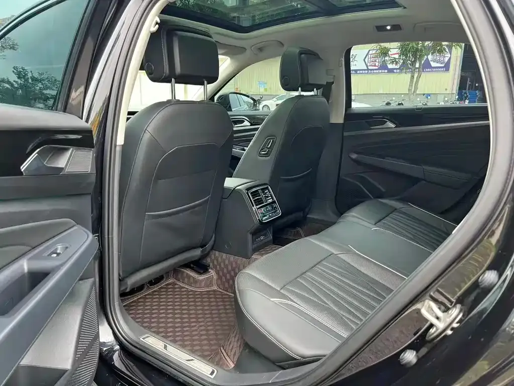 Volkswagen Passat — фото 5