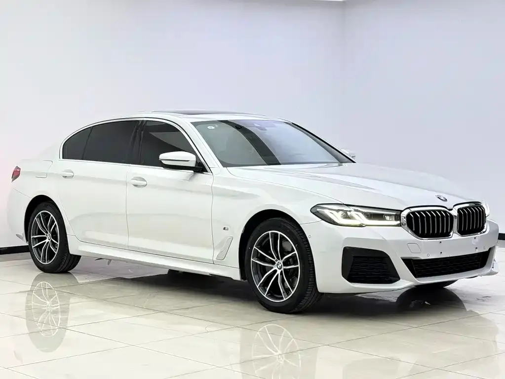 BMW 5 Series — фото 2