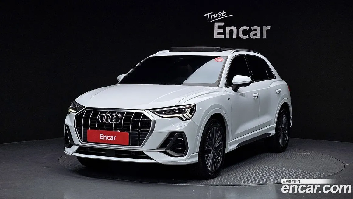 Audi Q3 — фото 1