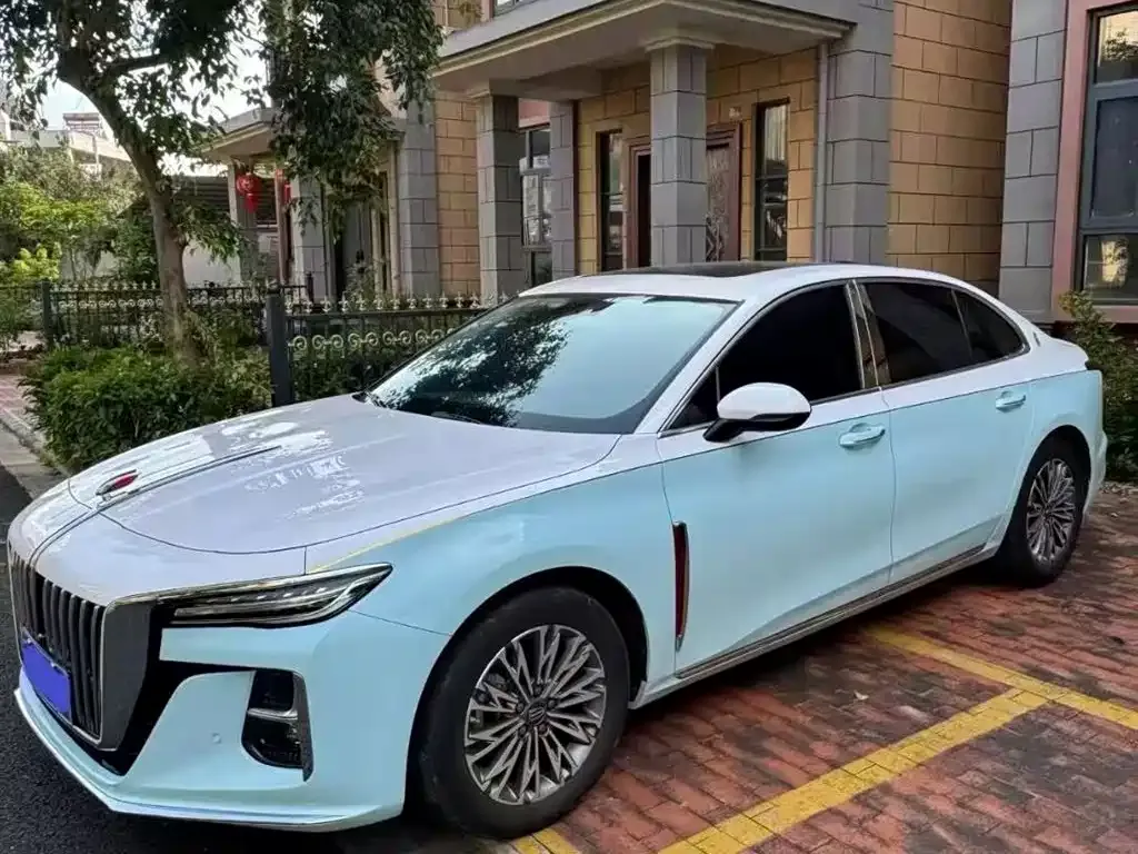 Hongqi H5 — фото 1