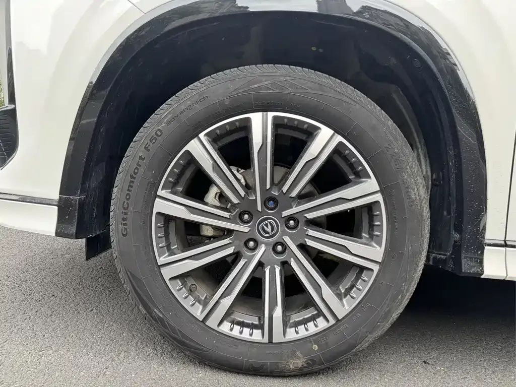 Changan CS75PLUS — фото 10