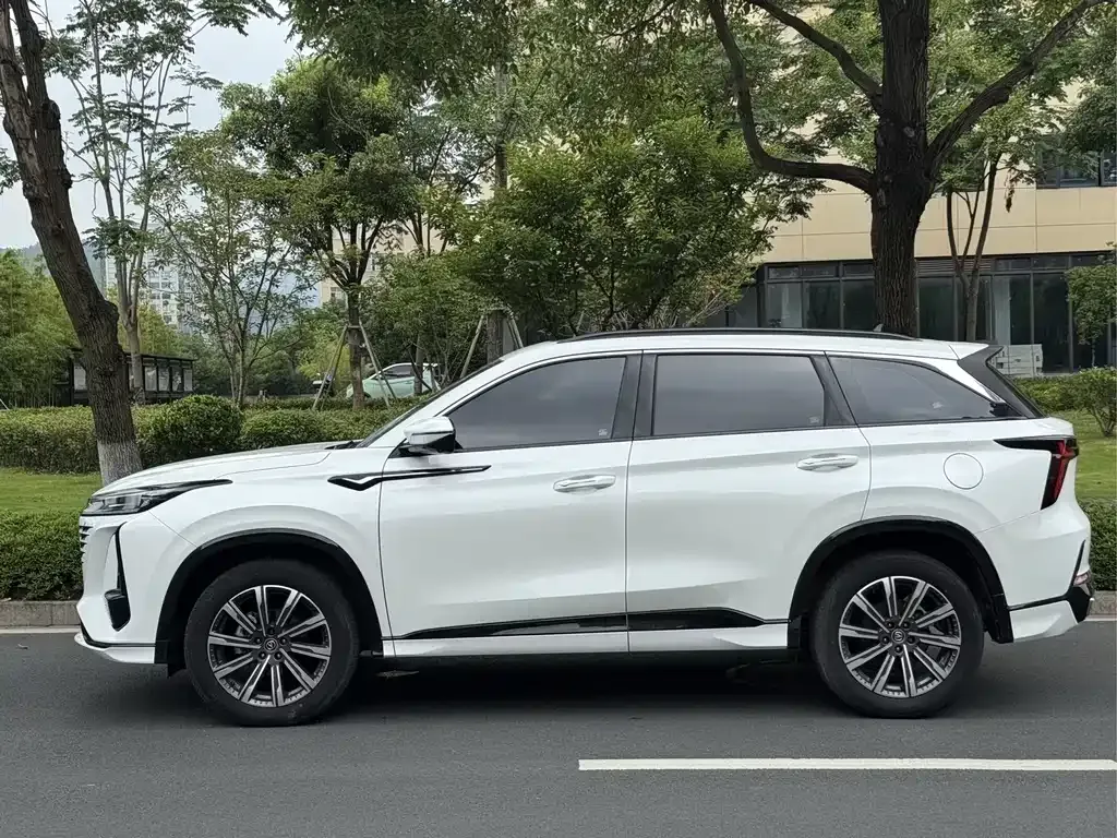Changan CS75PLUS — фото 7