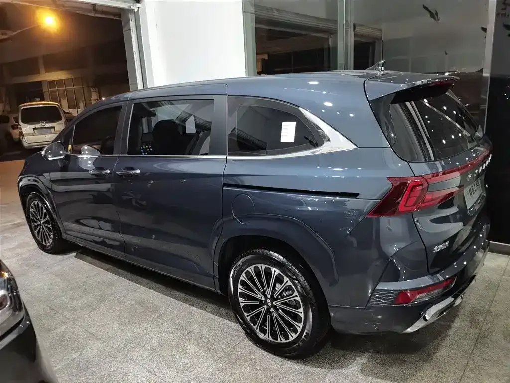 Hyundai Custo — фото 5