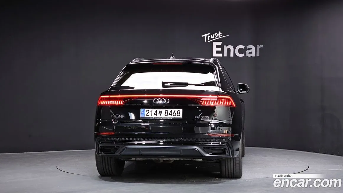 Audi Q8 — фото 4