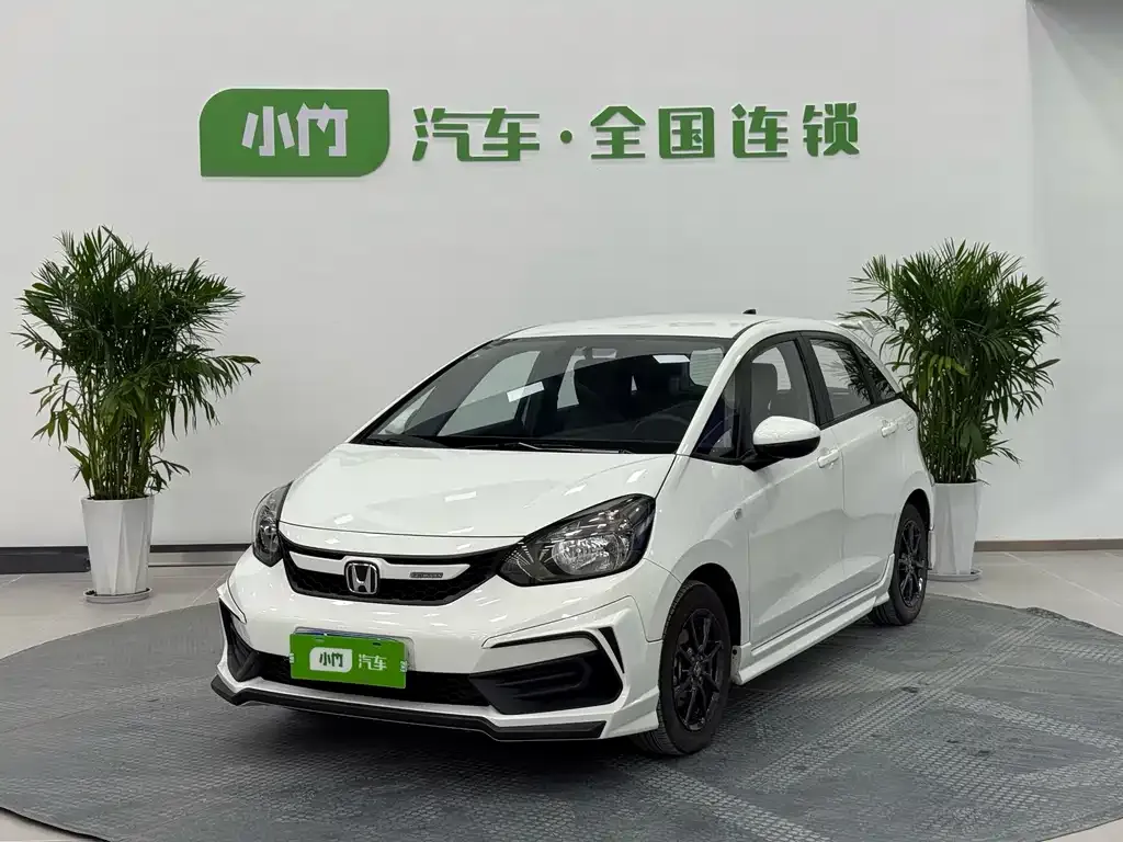 Honda Fit — фото 1