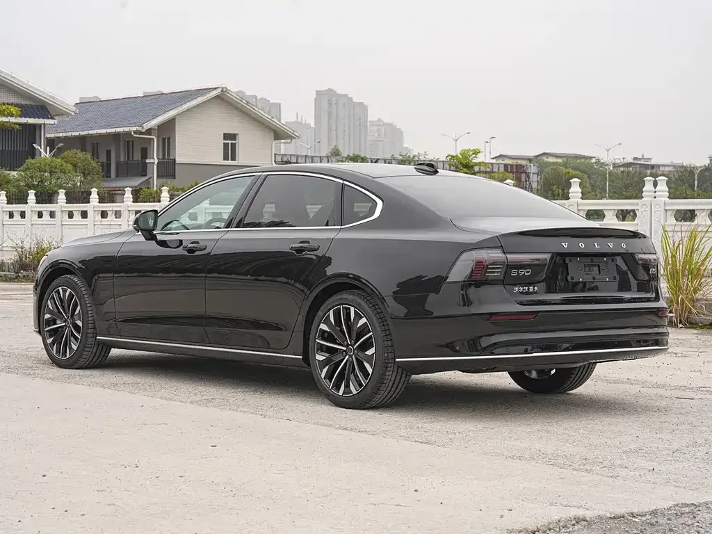 Volvo S90 — фото 5