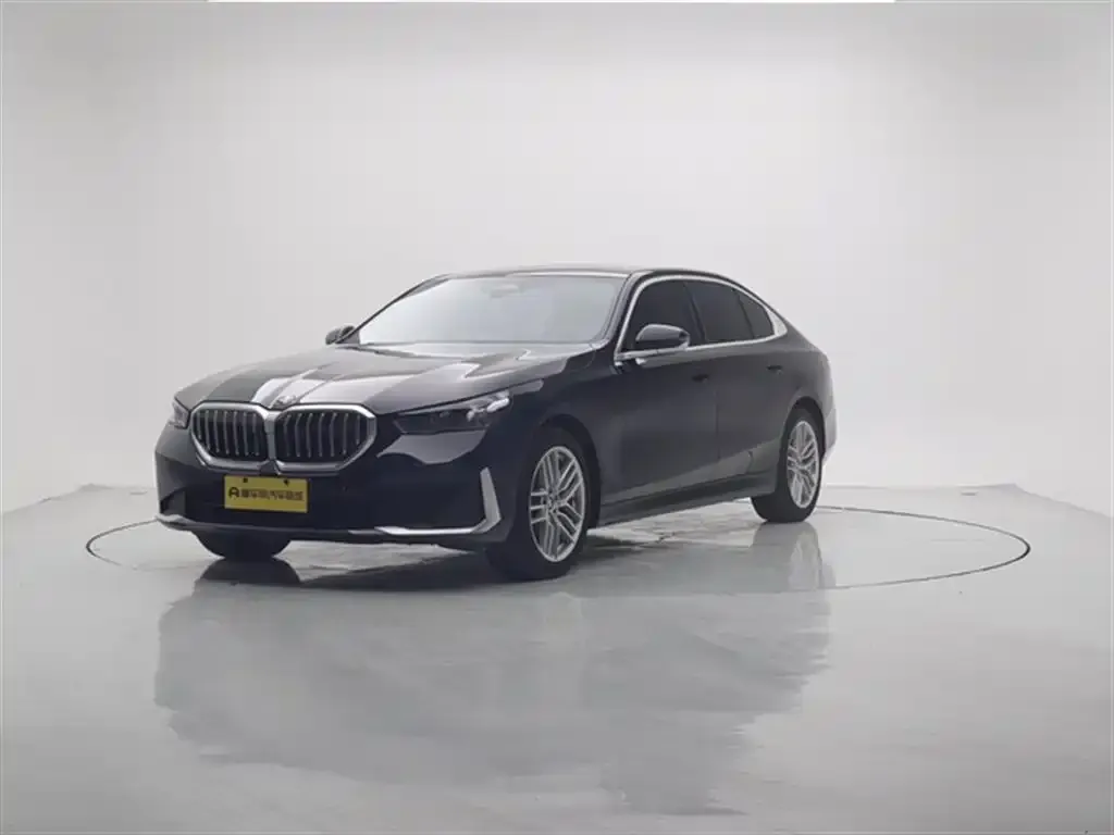 BMW 5 Series — фото 2