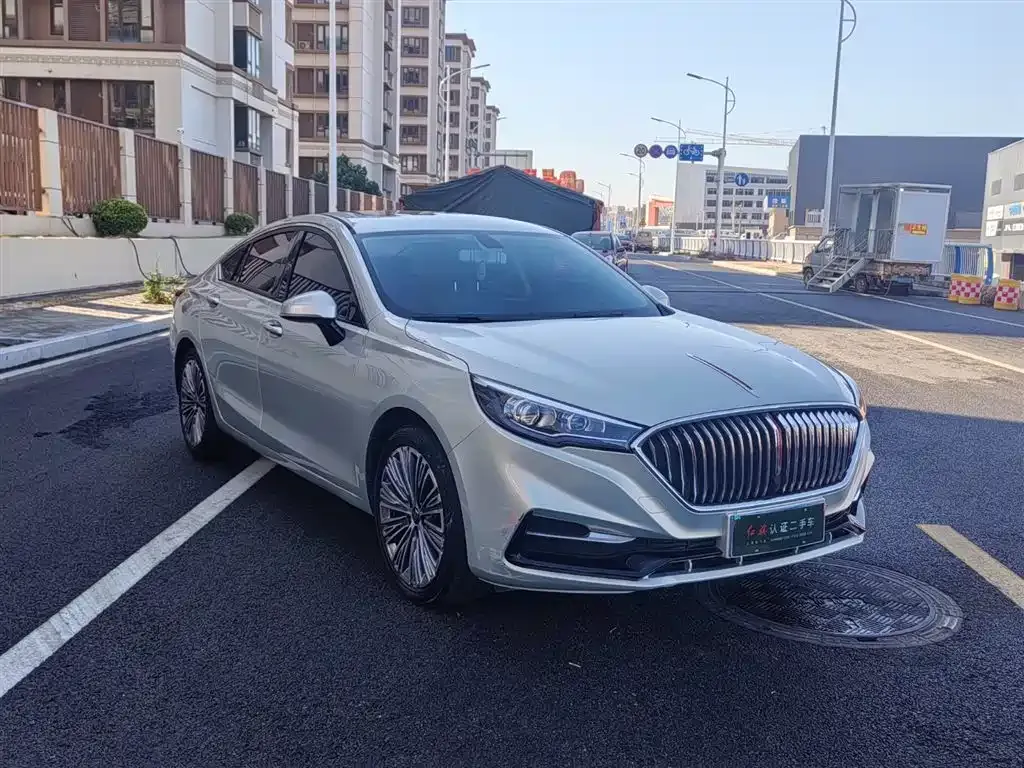 Hongqi H5 — фото 2