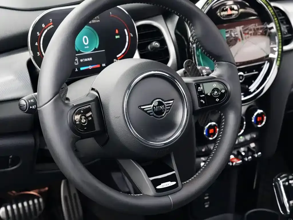 MINI JCW (John Cooper Works) — фото 7