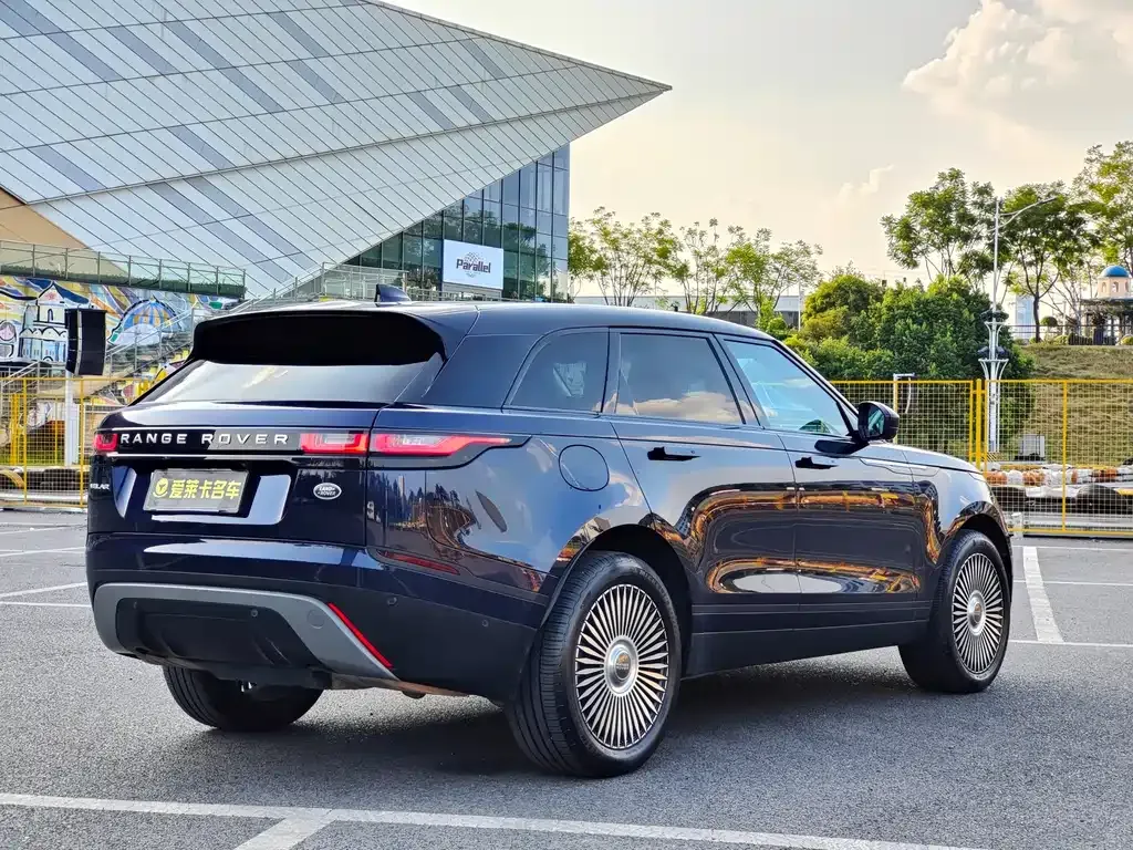 Land Rover Velar — фото 10
