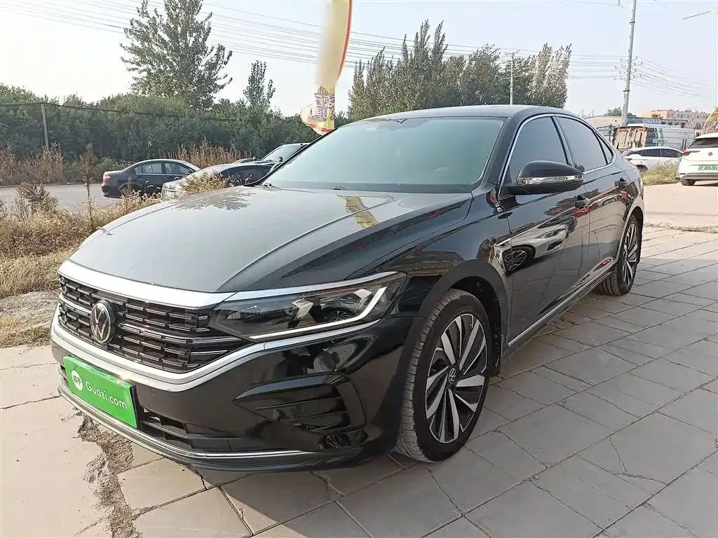 Volkswagen Passat — фото 1