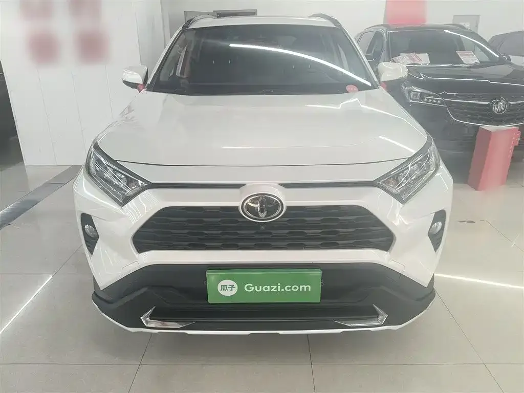 Toyota RAV4 — фото 3