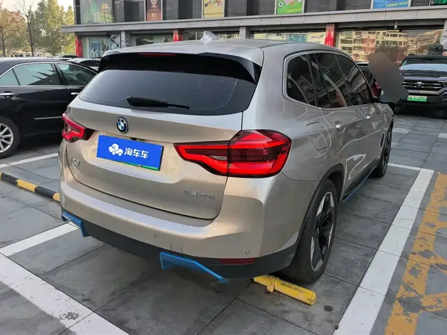 BMW iX3 — фото 3