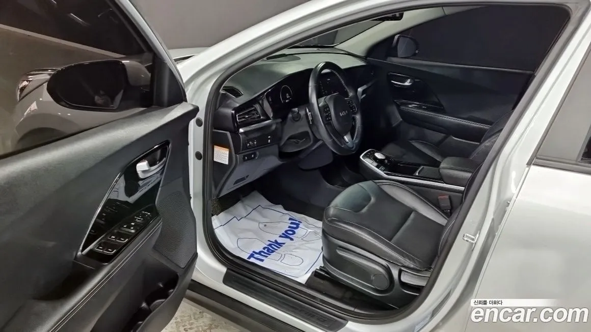 Kia Niro — фото 10