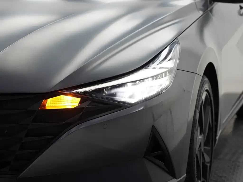 Hyundai Elantra — фото 7
