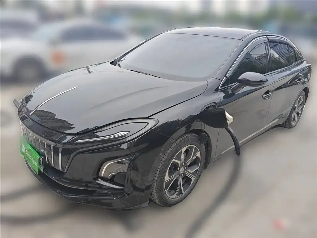 Hongqi E-QM5 — фото 1