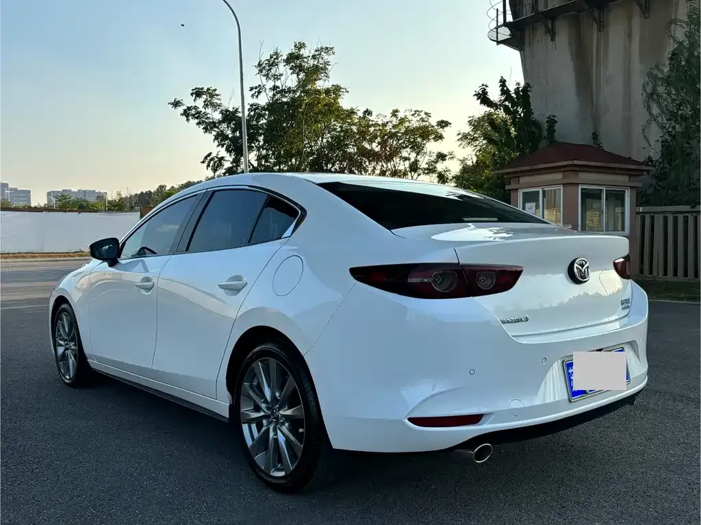 Mazda 3 Axela — фото 7