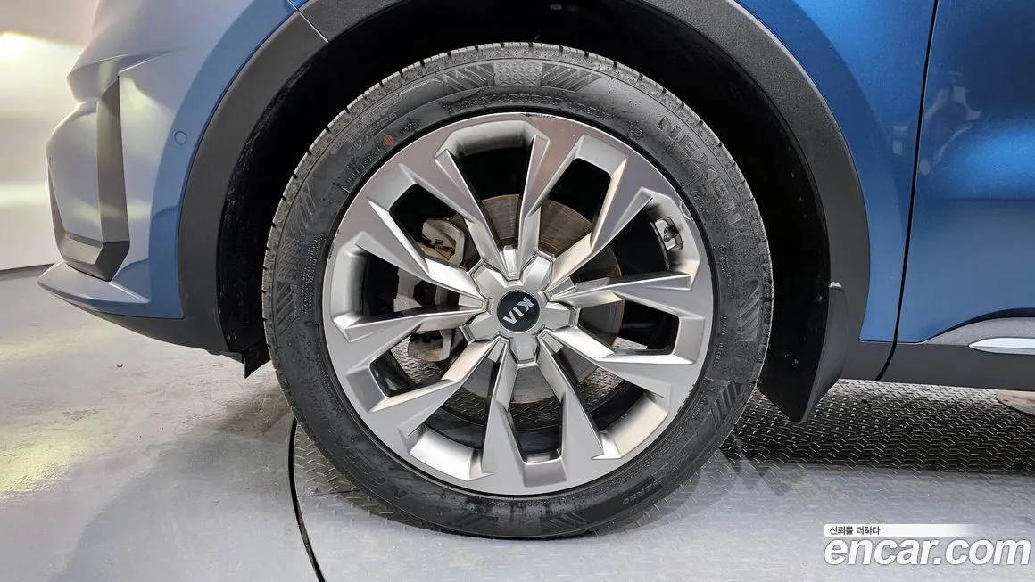 Kia Sorento — фото 5