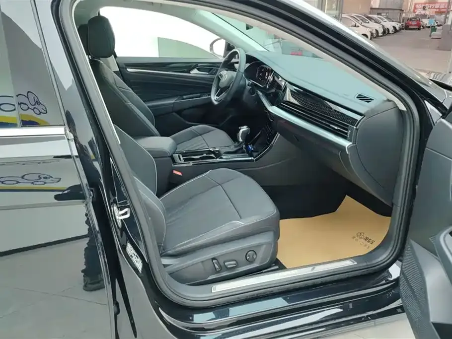 Volkswagen Passat — фото 8