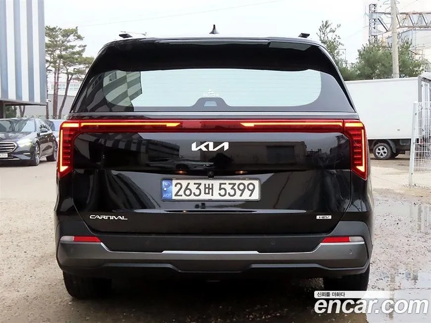 Kia Carnival — фото 4
