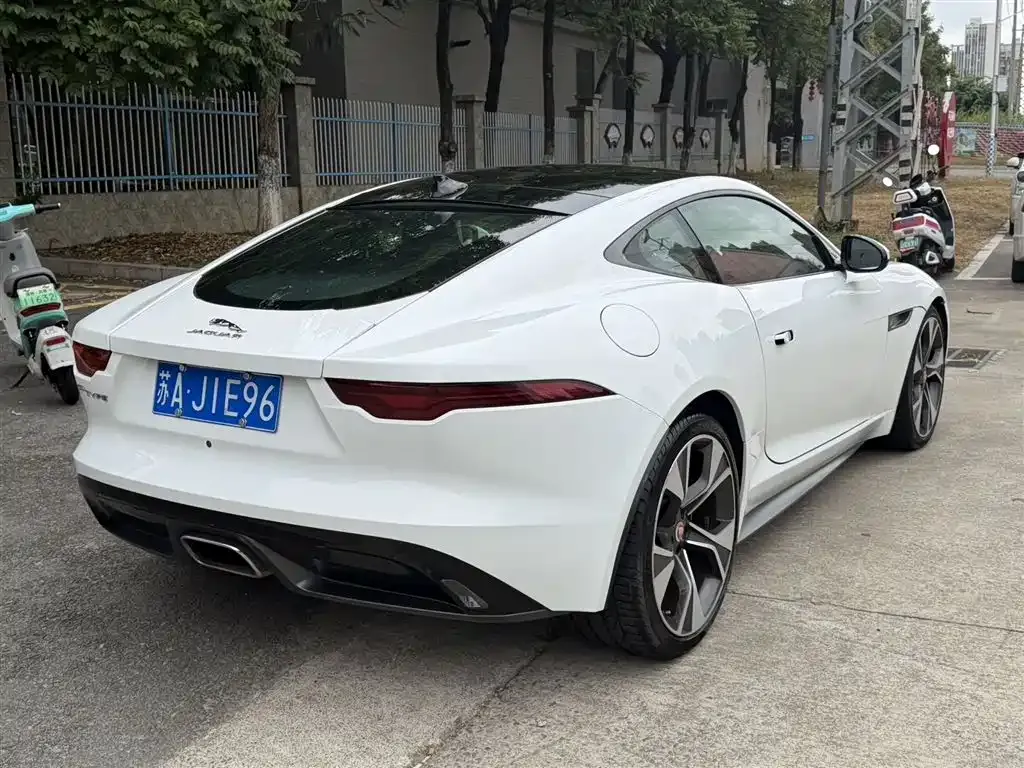 Jaguar F-TYPE — фото 6