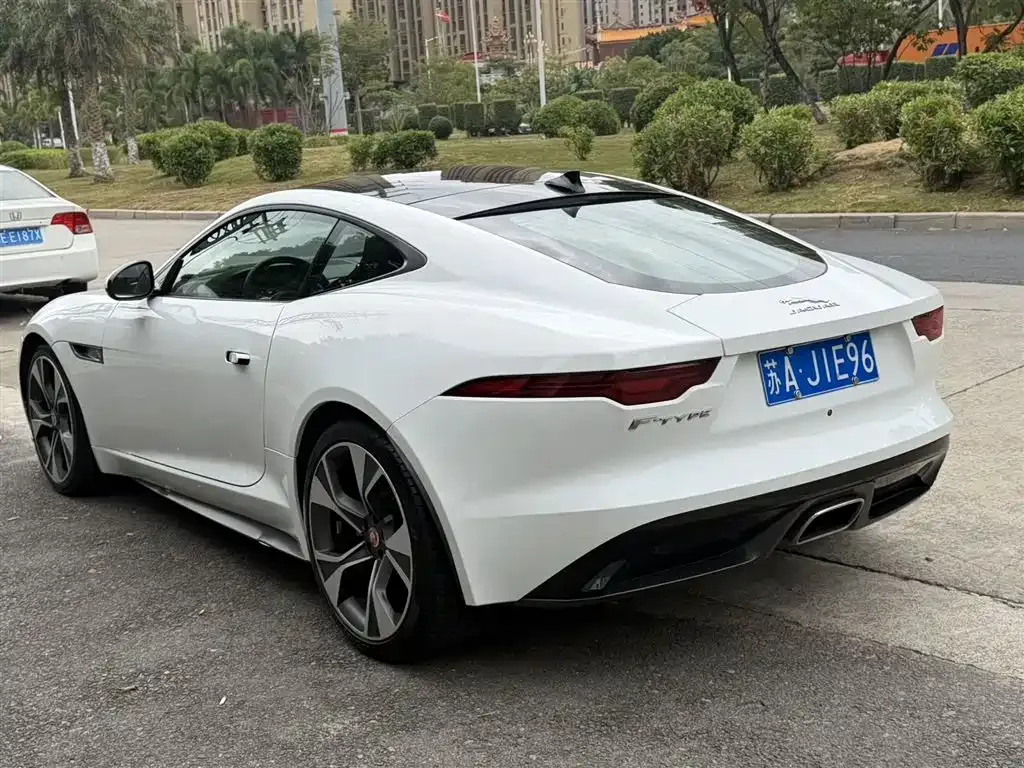 Jaguar F-TYPE — фото 8
