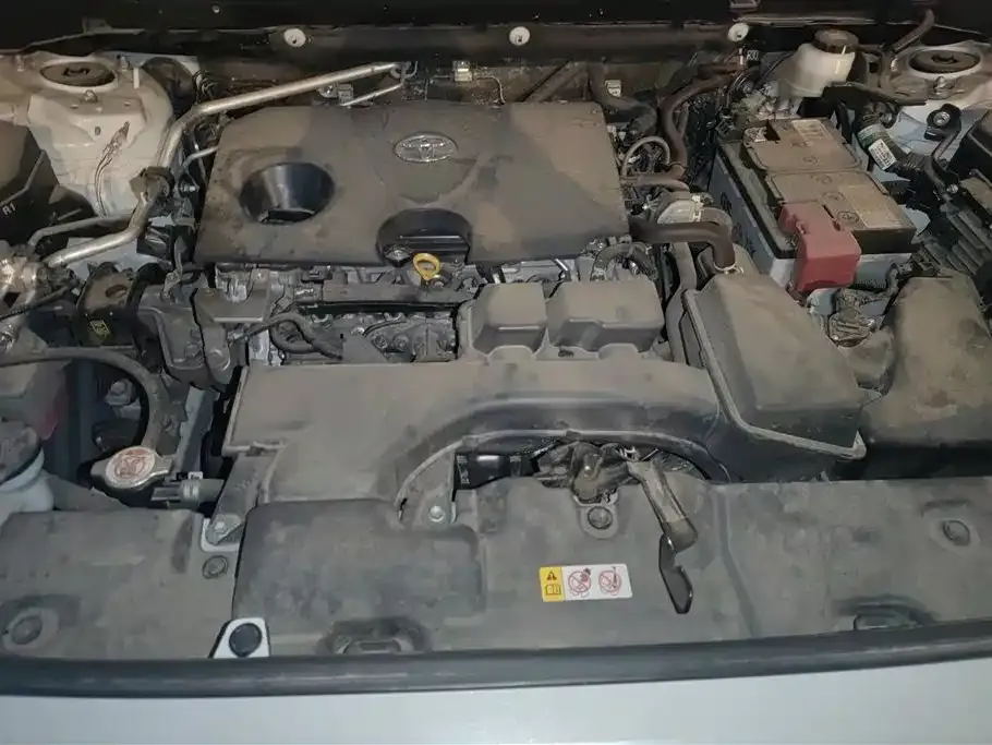 Toyota RAV4 — фото 10