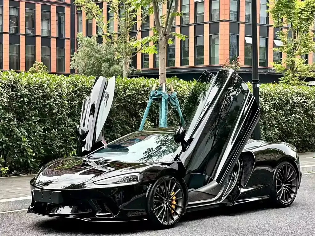 McLaren GT — фото 1