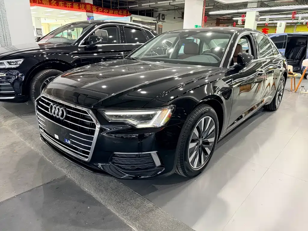 Audi A6L — фото 1