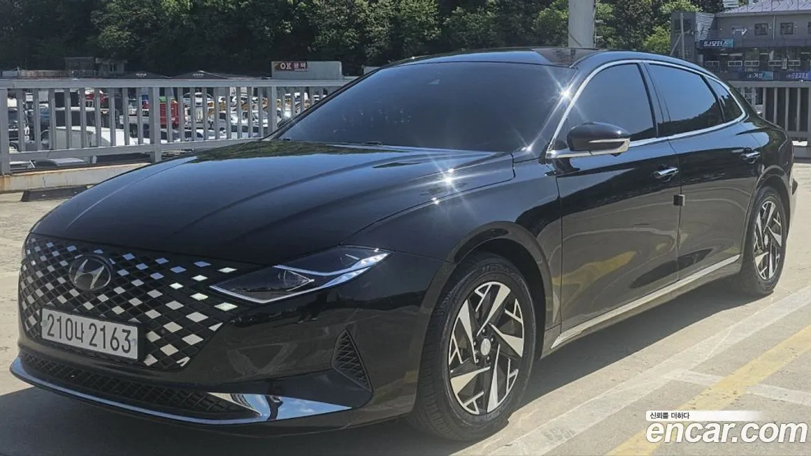 Hyundai Grandeur — фото 1
