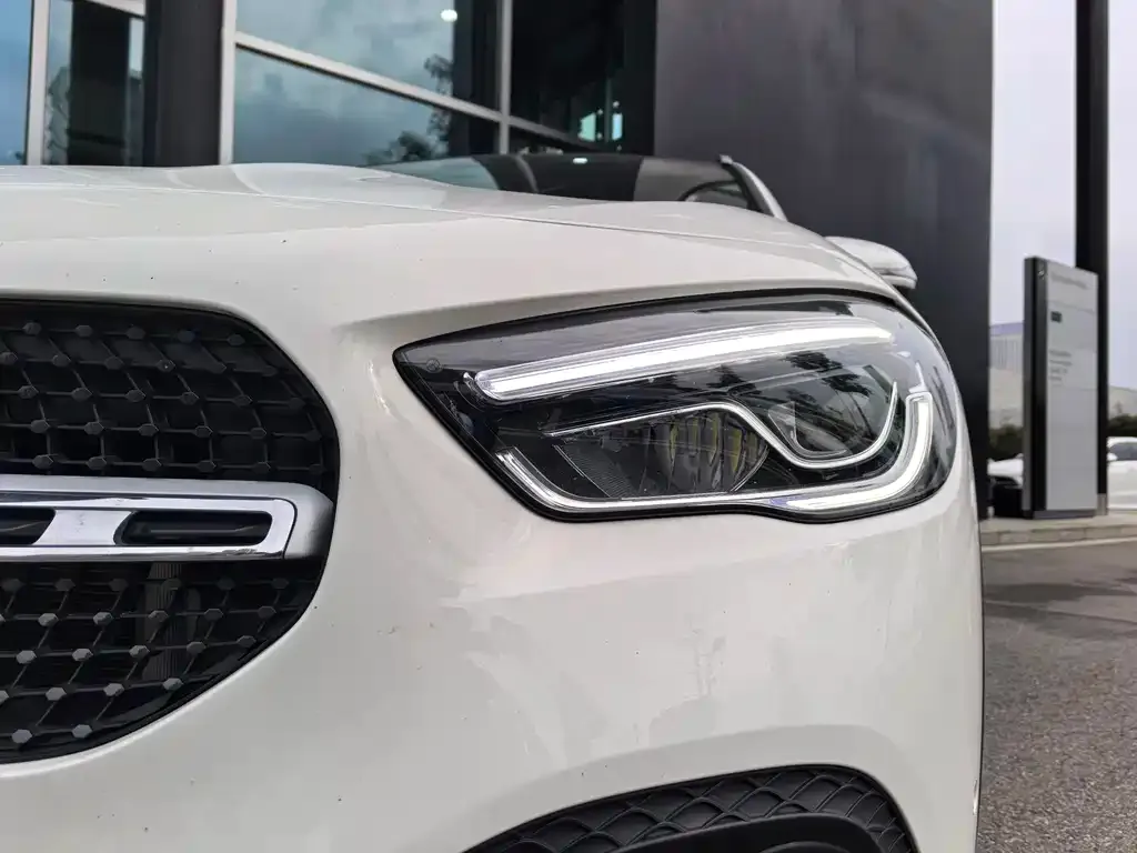 Mercedes-Benz GLA — фото 5