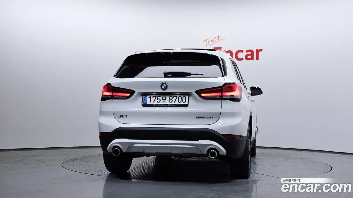BMW X1 — фото 4