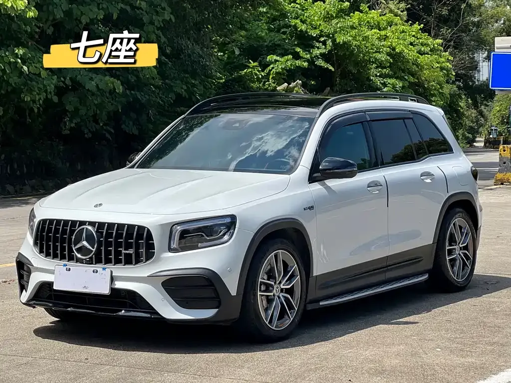 Mercedes-Benz GLB AMG — фото 1