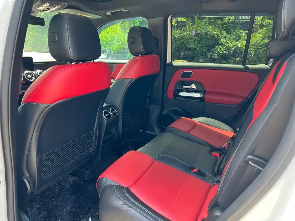 Mercedes-Benz GLB AMG — фото 6