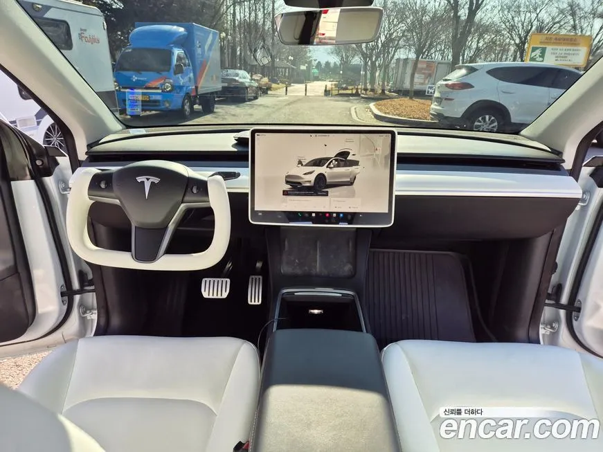 Tesla Model Y — фото 6