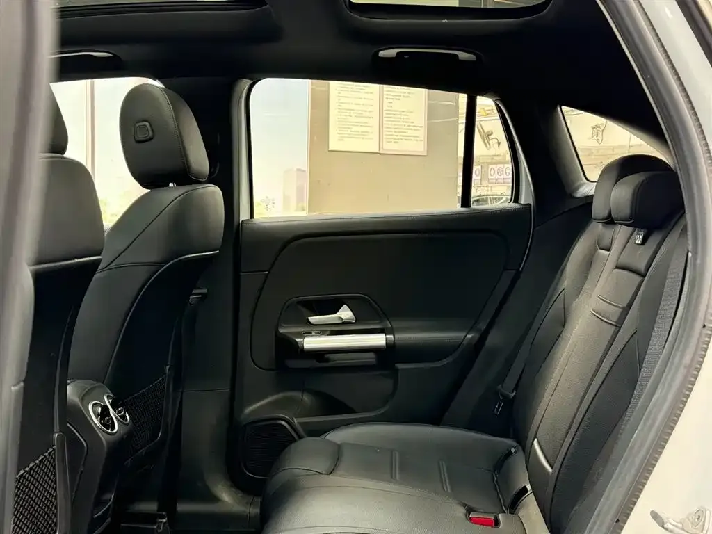 Mercedes-Benz GLA — фото 10