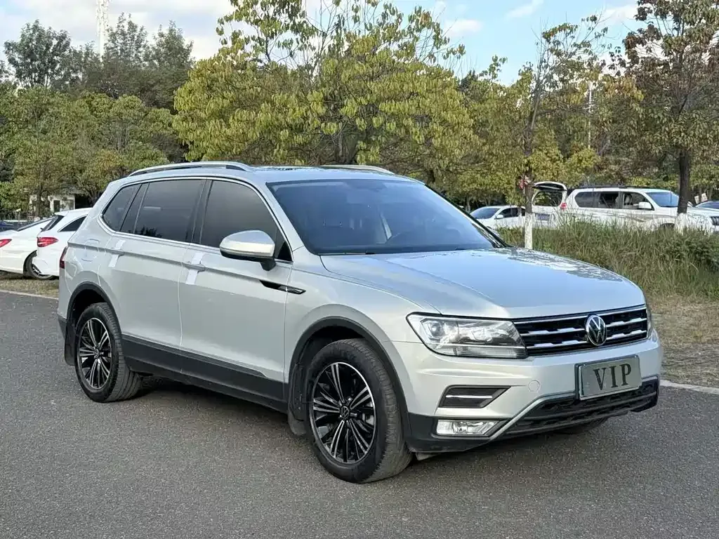 Volkswagen Tiguan L — фото 3