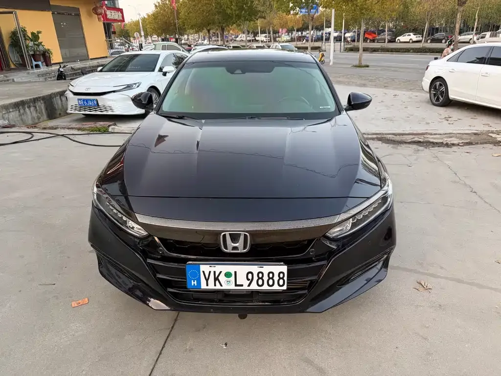 Honda Accord — фото 3
