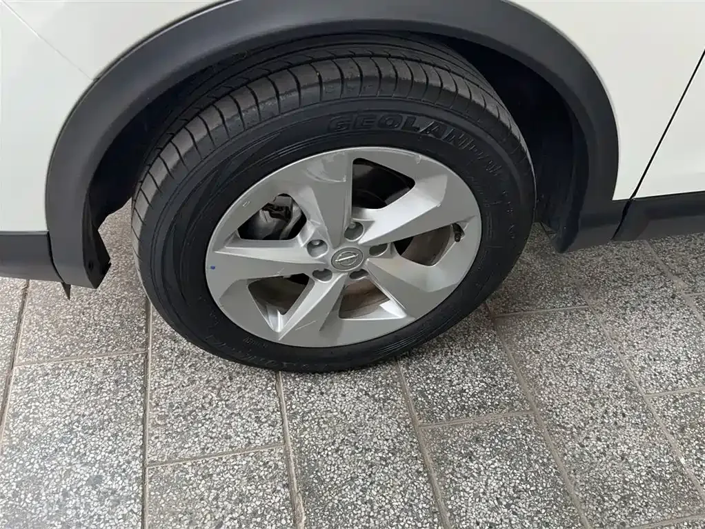 Nissan Qashqai — фото 5