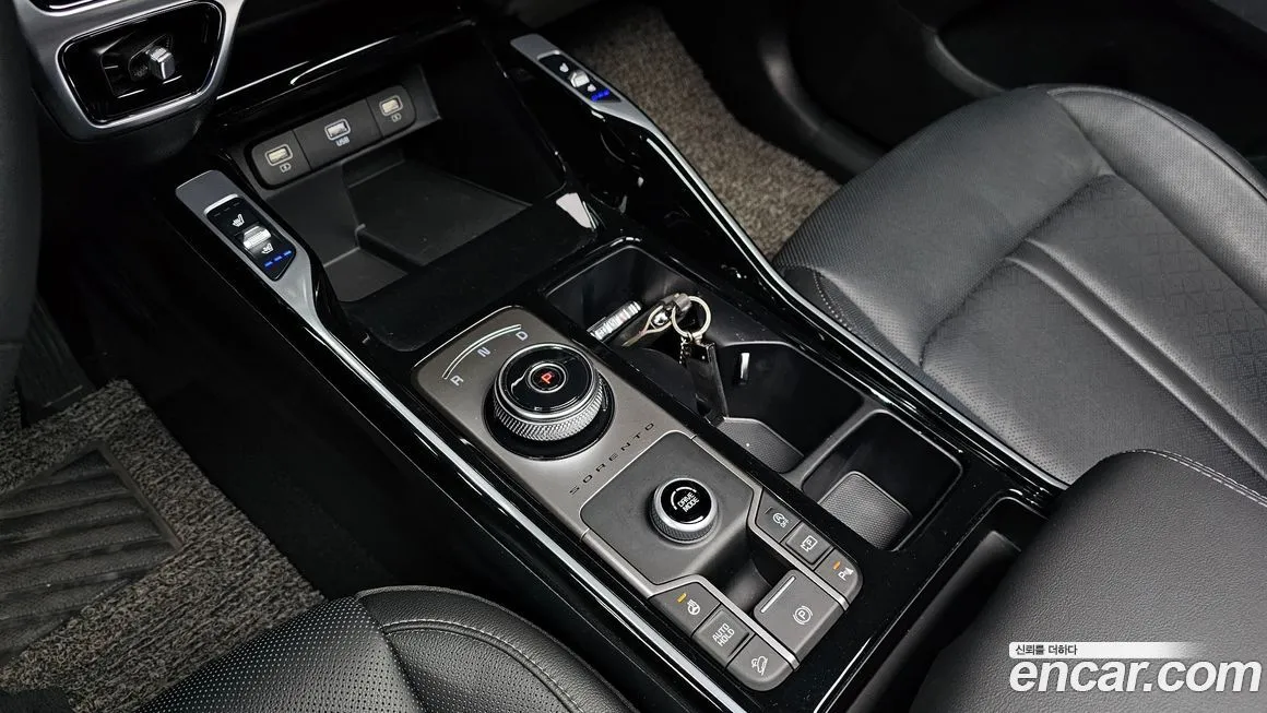 Kia Sorento — фото 9