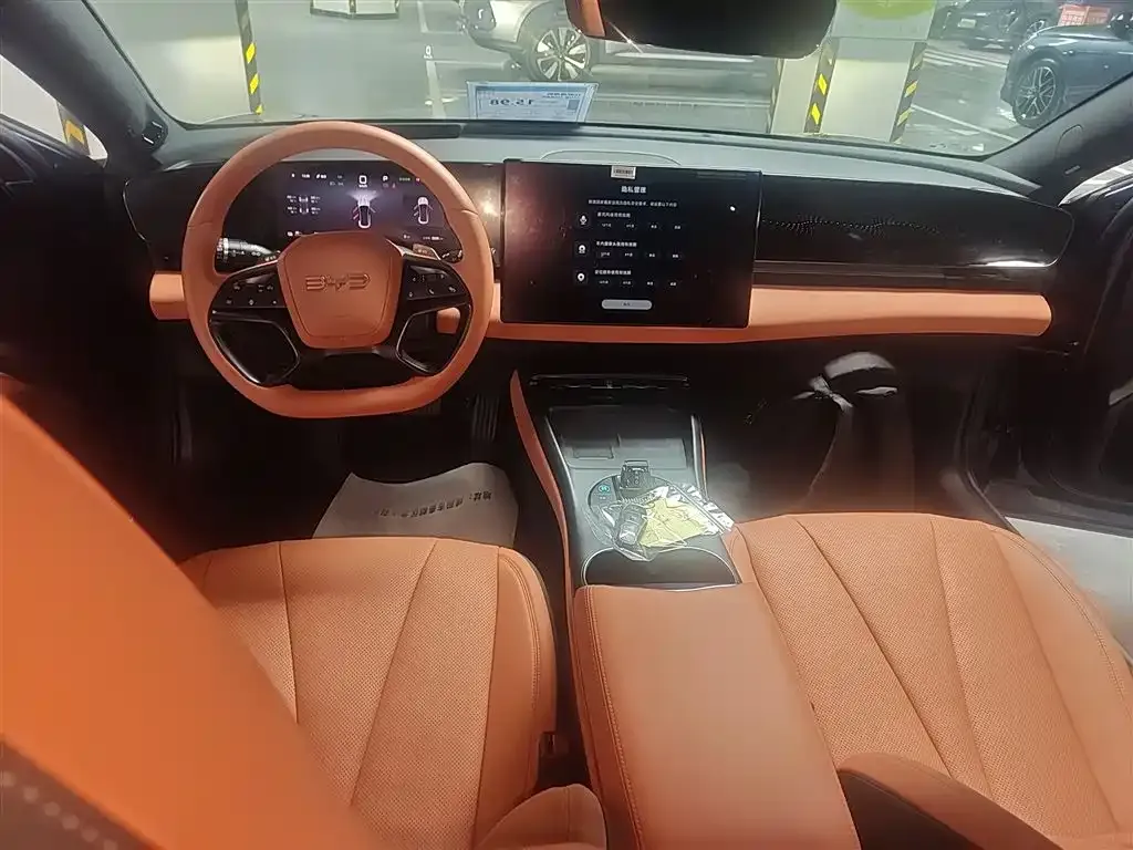 BYD Seal — фото 10