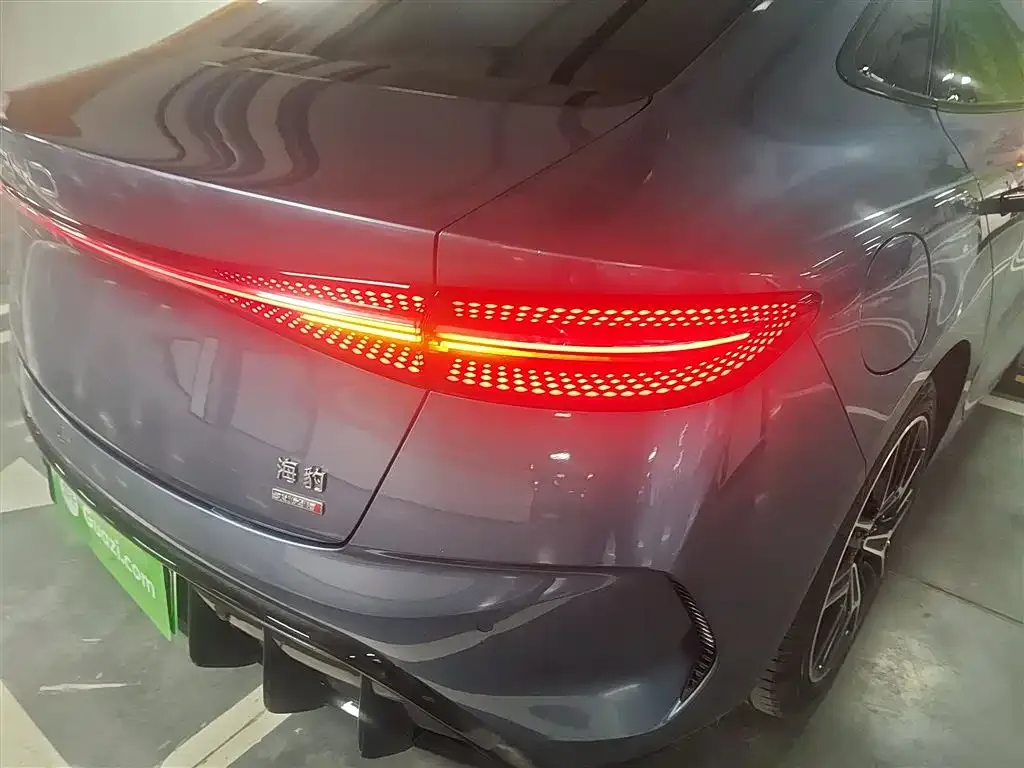 BYD Seal — фото 8