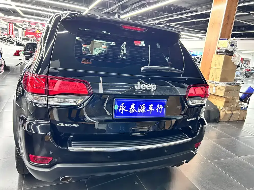 Jeep Grand Cherokee (Import) — фото 4