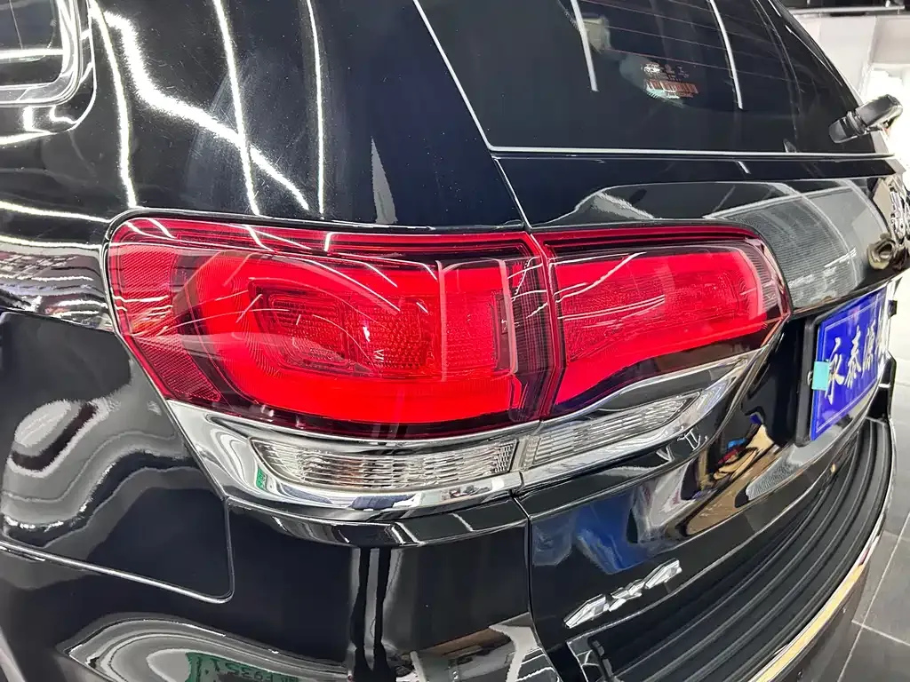 Jeep Grand Cherokee (Import) — фото 8