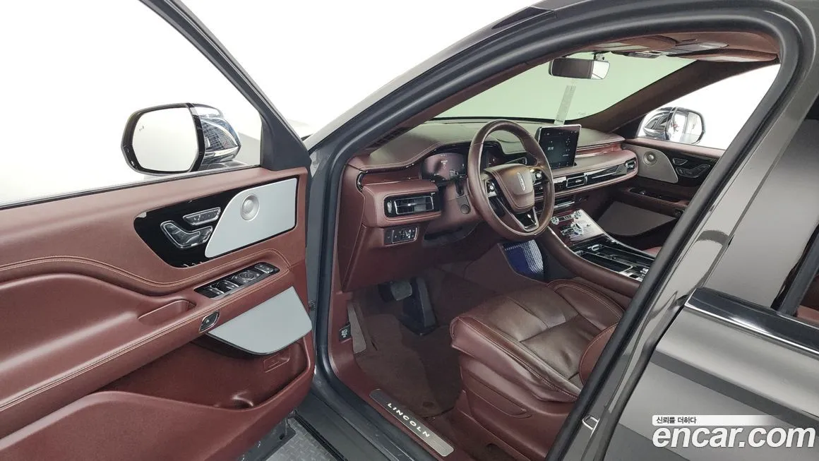Lincoln Aviator — фото 10